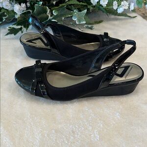 Anne Klein sport bow shoes